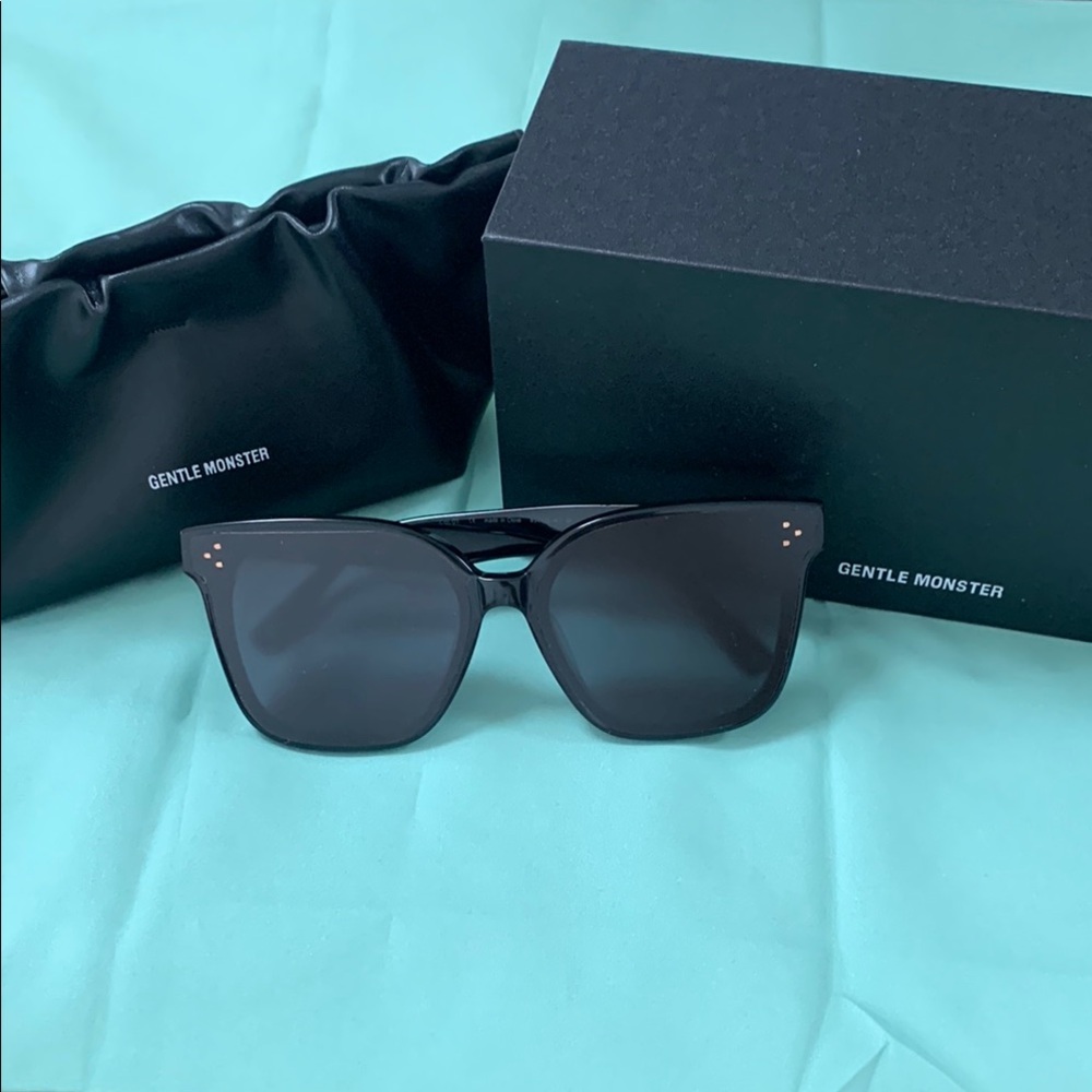 Gentle Monster Black Sunglasses